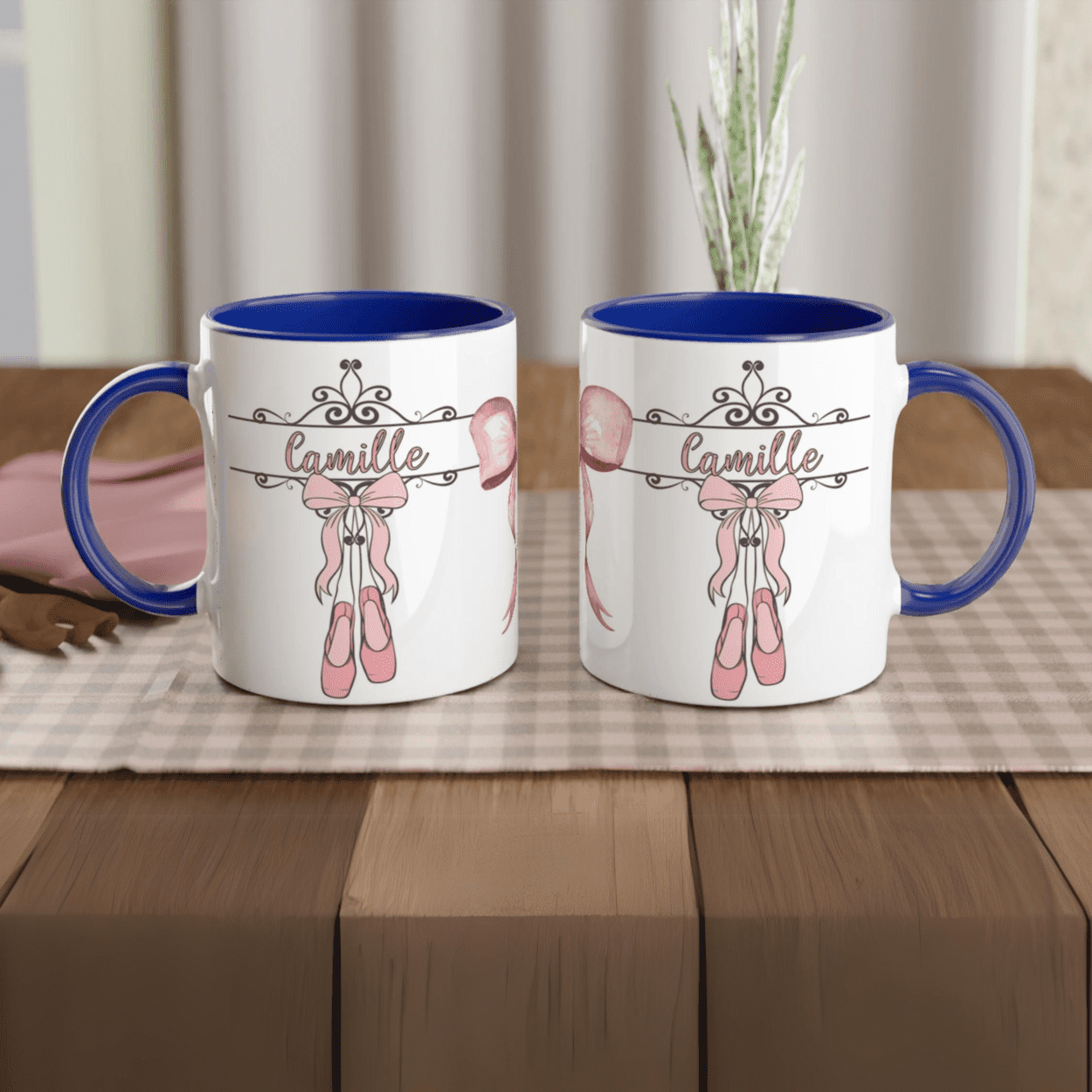 Mug personnalisable avec prénom et illustration ballerine, intérieur bleu, idéal pour les petites danseuses et comme cadeau original.