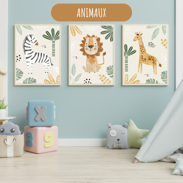 Ensemble de trois affiches safari avec lion, zèbre et girafe, pour chambre bébé ou enfant.