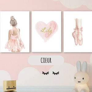 Set de 3 affiches murales ballerine et chaussons de danse, idéal pour une décoration de chambre de petite fille.