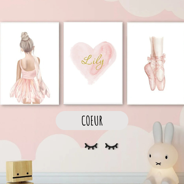 Set de 3 affiches murales ballerine et chaussons de danse, idéal pour une décoration de chambre de petite fille.