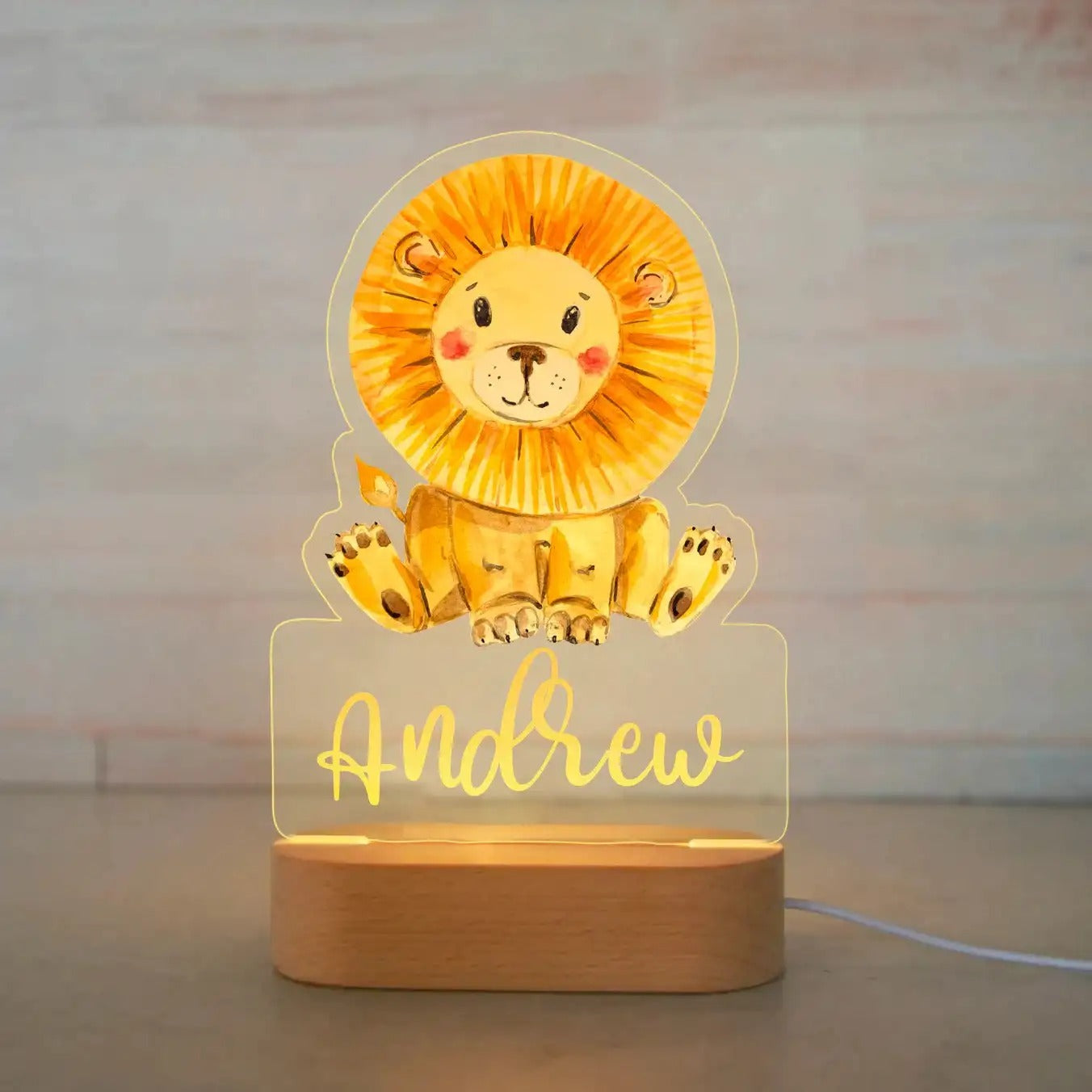 Veilleuse lion personnalisée avec prénom, éclairage LED doux, idéale comme décoration chambre bébé et cadeau de naissance unique.