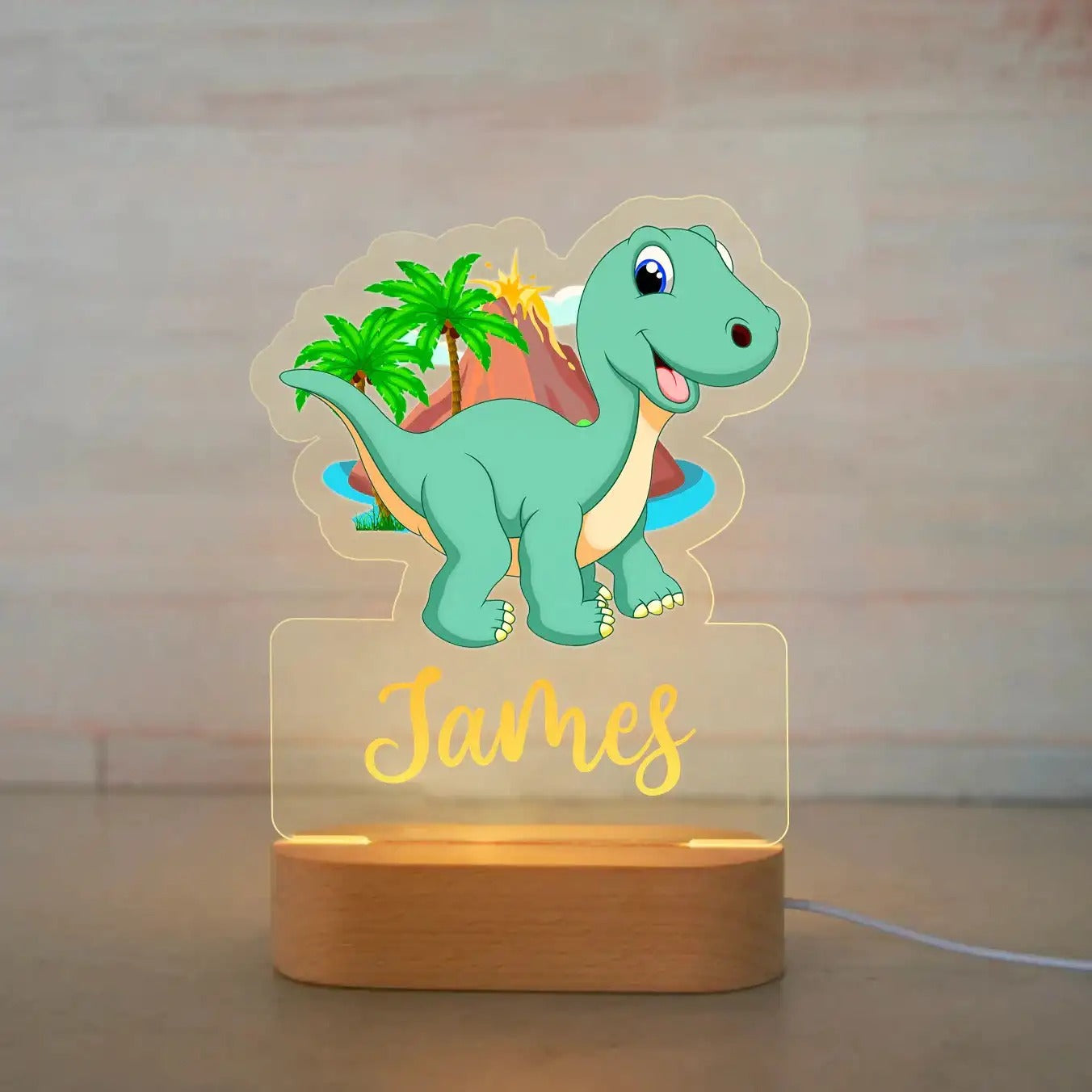 Veilleuse dinosaure personnalisée avec prénom – Lampe LED en bois, motif T-Rex avec décor volcanique, idéale pour un cadeau d’anniversaire enfant."