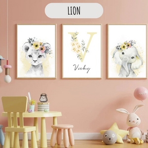 Triptyque d’affiches murales pour chambre d’enfant avec lion aquarelle jaune doux