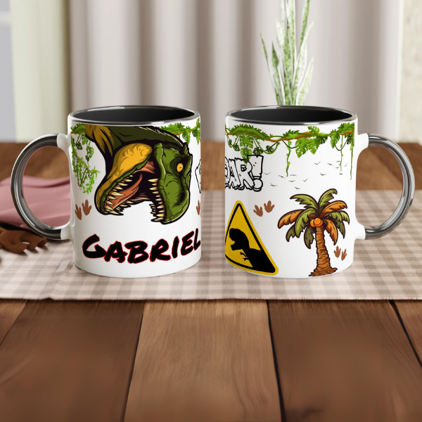 Mug dinosaure avec prénom personnalisé, intérieur noir, idéal pour les amateurs de dinosaures. Cadeau unique pour enfant ou fan de T-Rex