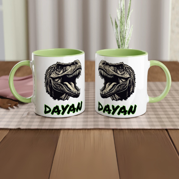 Mug T-Rex personnalisé avec prénom, intérieur vert, un cadeau original pour enfant passionné par les dinosaures.