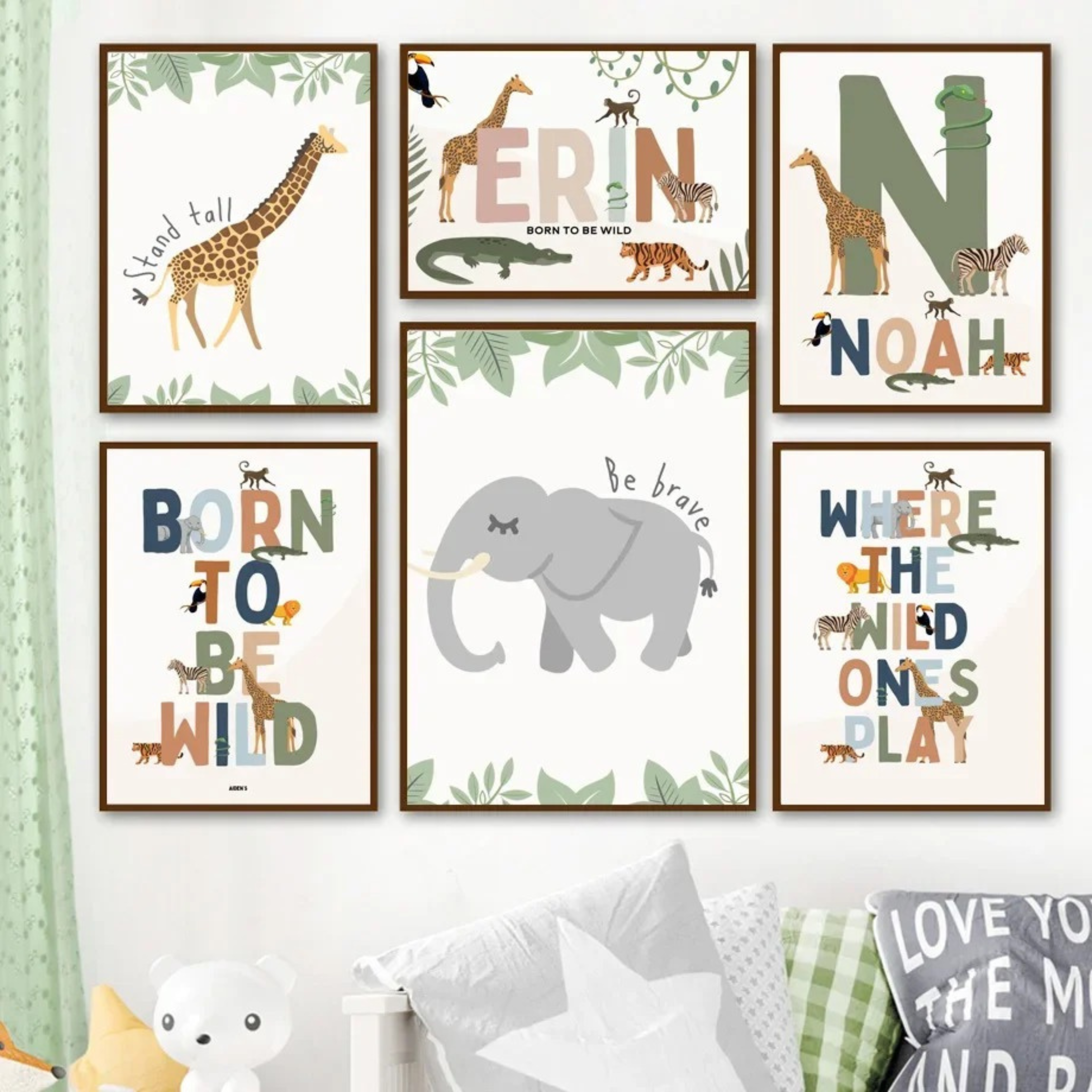 Mur de cadres avec affiches safari, animaux et messages décoratifs pour chambre d’enfant