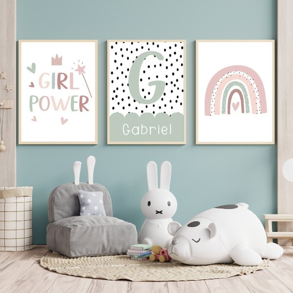 Set de trois affiches personnalisées pour chambre enfant avec arc-en-ciel vert sauge, décoration murale douce et moderne sur toile coton