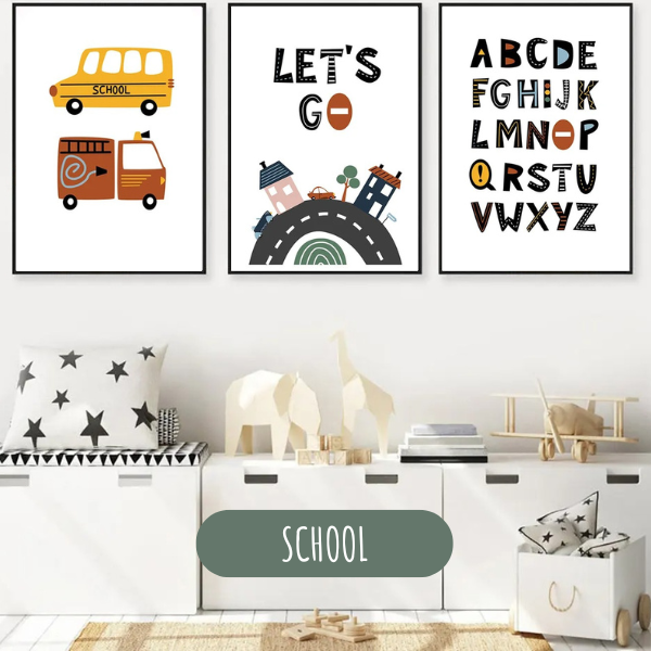 Triptyque d’affiches enfant sur le thème de l’école avec bus scolaire et alphabet illustré